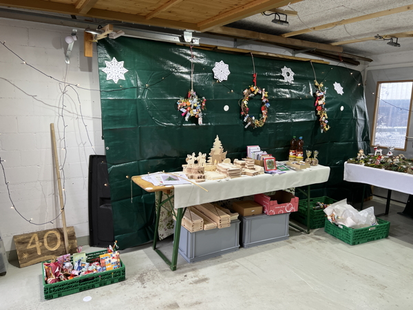 Impressionen vom Weihnachtsmarkt 2021 in der Garage Tufertschwil