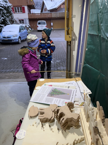 Impressionen vom Weihnachtsmarkt 2021 in der Garage Tufertschwil