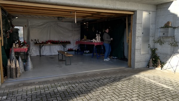 Impressionen vom Weihnachtsmarkt 2025 in unserer Garage in Tufertschwil