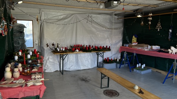Impressionen vom Weihnachtsmarkt 2025 in unserer Garage in Tufertschwil