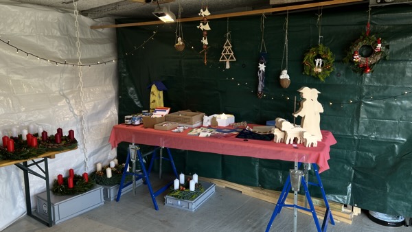 Impressionen vom Weihnachtsmarkt 2025 in unserer Garage in Tufertschwil