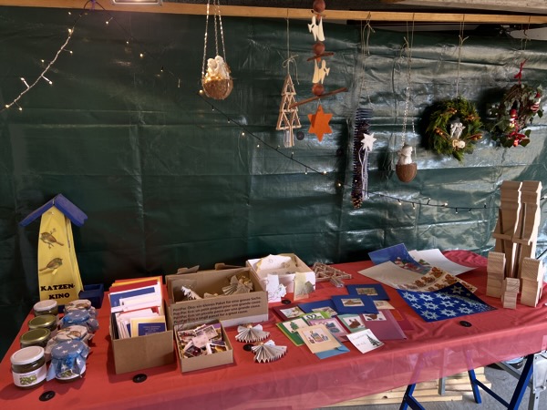 Impressionen vom Weihnachtsmarkt 2025 in unserer Garage in Tufertschwil