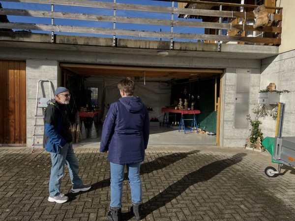 Impressionen vom Weihnachtsmarkt 2025 in unserer Garage in Tufertschwil